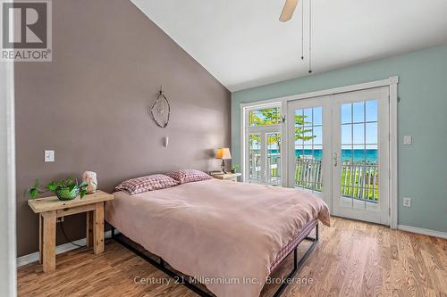 117 Kiowana Beach Road, Meaford, ON - Indoor Photo Showing Bedroom