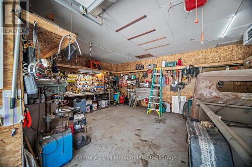117 Kiowana Beach Road, Meaford, ON - Indoor Photo Showing Garage