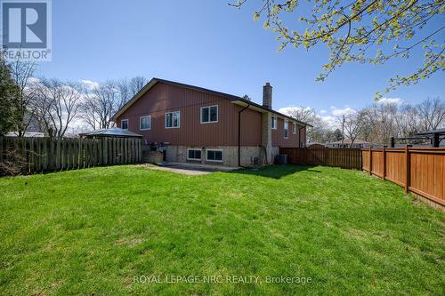 8 Kerwin Gate, St. Catharines (Lakeport), ON - Outdoor With Backyard
