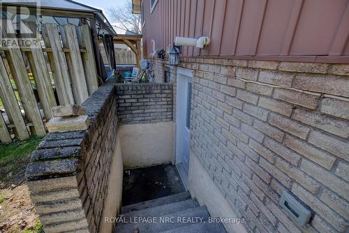 8 Kerwin Gate, St. Catharines (Lakeport), ON - Outdoor