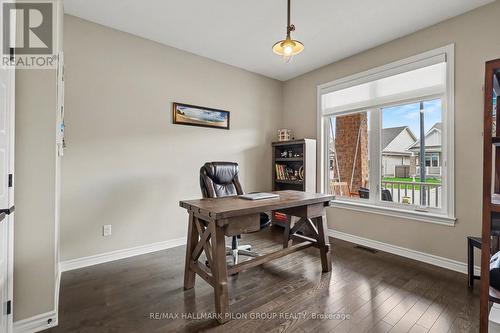 819 Tewin Circle, Ottawa, ON - Indoor Photo Showing Office