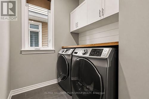 819 Tewin Circle, Ottawa, ON - Indoor Photo Showing Laundry Room