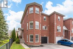 580 LEGRESLEY LANE Newmarket, ON L3Y 8R8