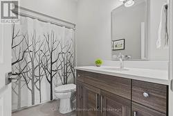 Main 4-Piece Bath - 