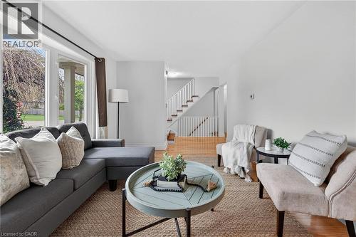 167 Darlington Drive, Hamilton, ON - Indoor Photo Showing Living Room