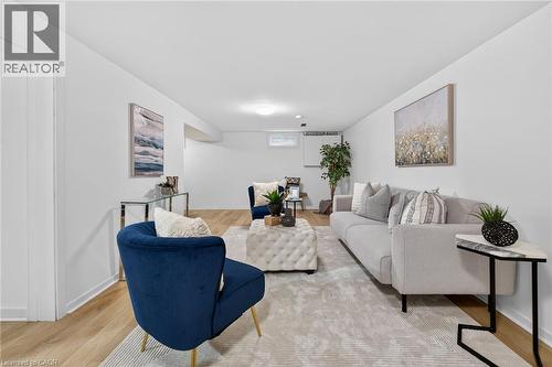 167 Darlington Drive, Hamilton, ON - Indoor Photo Showing Living Room