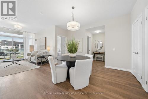 402 - 460 William Graham Drive, Aurora, ON 