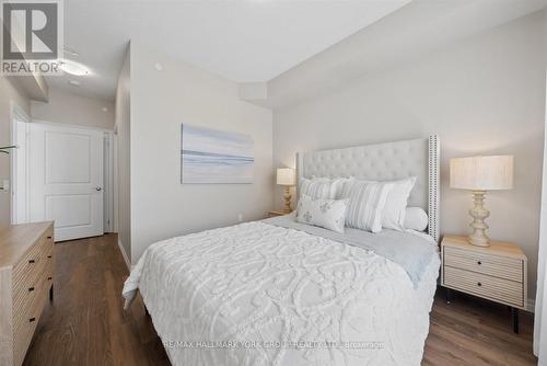 402 - 460 William Graham Drive, Aurora, ON 