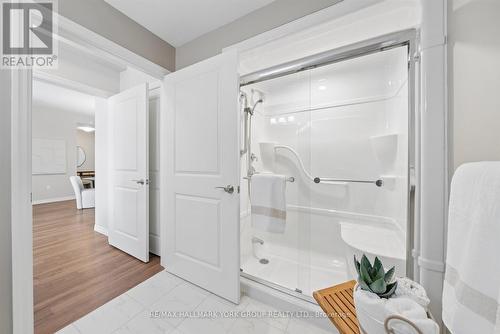 402 - 460 William Graham Drive, Aurora, ON 