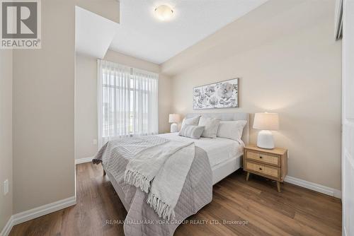 402 - 460 William Graham Drive, Aurora, ON 