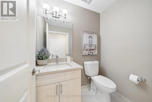 402 - 460 William Graham Drive, Aurora, ON 