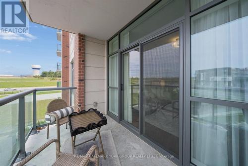 402 - 460 William Graham Drive, Aurora, ON 