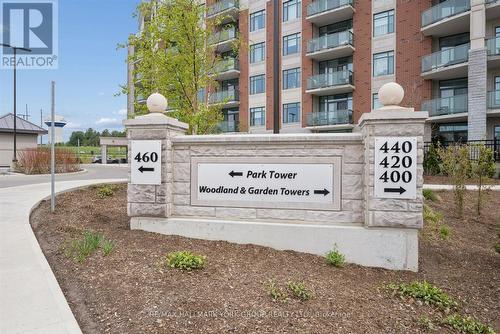 402 - 460 William Graham Drive, Aurora, ON 