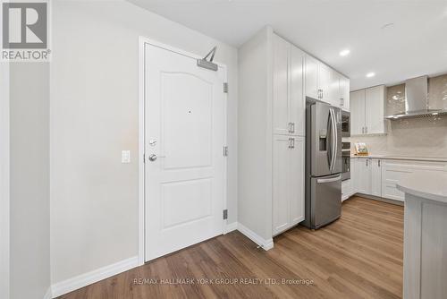 402 - 460 William Graham Drive, Aurora, ON 