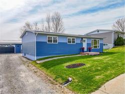 14 Pugsley ST Nackawic, NB E6G 1B2