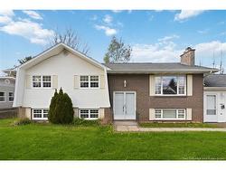 227 Chartersville RD Dieppe, NB E1A 1K3