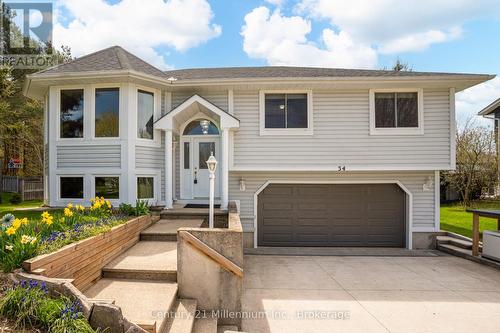 34 PINE TREE DRIVE  South Bruce Peninsula, ON N0H 2T0
