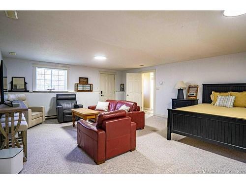 90 Maclean Crt, Fredericton, NB 