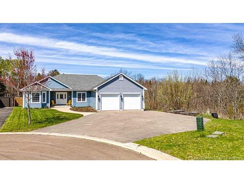 90 Maclean Crt, Fredericton, NB 