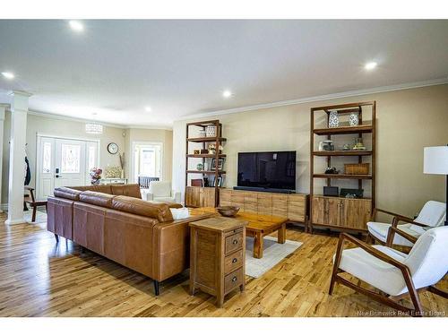 90 Maclean Crt, Fredericton, NB 