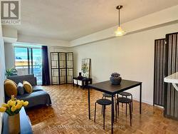 402 - 555 WILSON HTS BOULEVARD Toronto, ON M3H 6B5