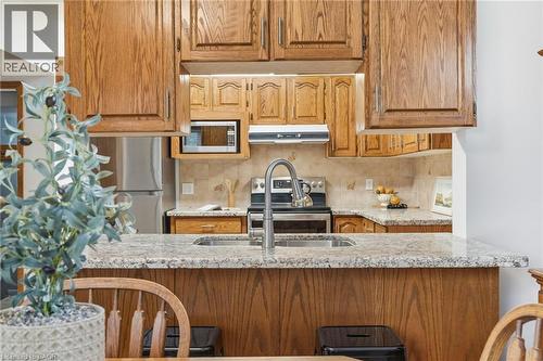 507 Queensdale Avenue E, Hamilton, ON - Indoor Photo Showing Kitchen With Double Sink With Upgraded Kitchen