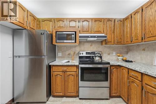 507 Queensdale Avenue E, Hamilton, ON - Indoor Photo Showing Kitchen