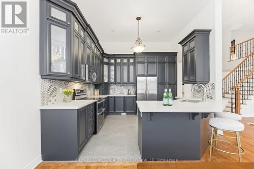 3409 Liptay Avenue, Oakville, ON - Indoor Photo Showing Kitchen With Upgraded Kitchen
