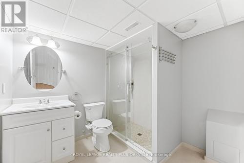 3409 Liptay Avenue, Oakville, ON - Indoor Photo Showing Bathroom
