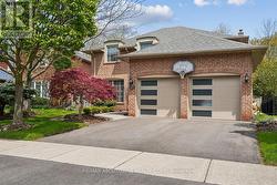 1277 OLD BRIDLE PATH Oakville, ON L6M 1A3