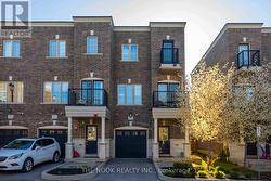 36 FERRIS SQUARE Clarington (Courtice), ON L1E 0J2