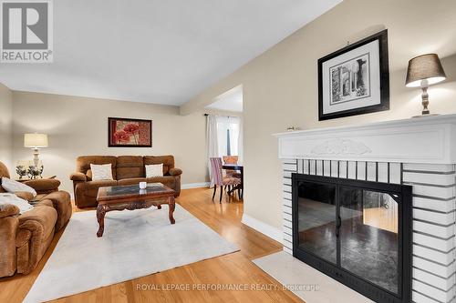 1841 Beattie Avenue, Ottawa, ON - Indoor Photo Showing Living Room With Fireplace