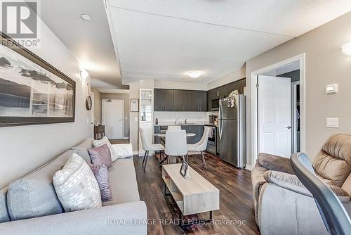708 - 716 Main Street E, Milton, ON - Indoor Photo Showing Living Room