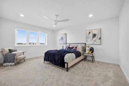 102 Butterfly Way, Winnipeg, MB - Indoor Photo Showing Bedroom
