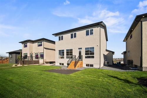 102 Butterfly Way, Winnipeg, MB - Outdoor With Exterior