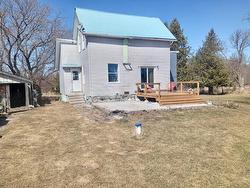 32 Martin Avenue La Vallée, ON P0W 1C0