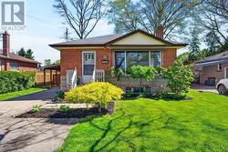 669 DRURY LANE  Burlington, ON L7R 2X8