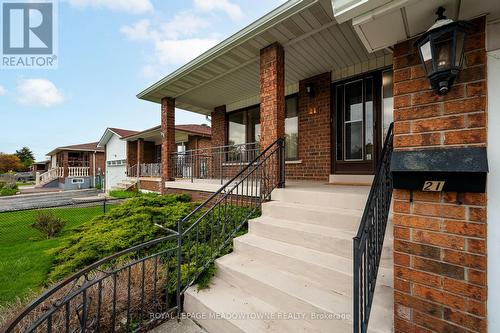 21 Leander Street, Brampton, ON - Indoor Photo Showing Other Room