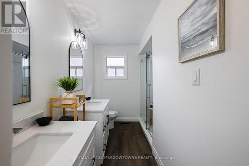 21 Leander Street, Brampton, ON - Indoor Photo Showing Laundry Room