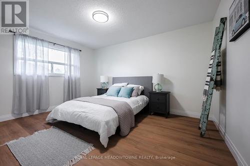 21 Leander Street, Brampton, ON - Indoor Photo Showing Bedroom
