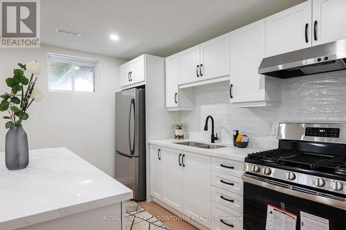 21 Leander Street, Brampton, ON - Indoor Photo Showing Kitchen With Double Sink With Upgraded Kitchen