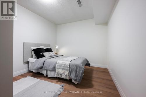 21 Leander Street, Brampton, ON - Indoor Photo Showing Bedroom