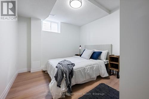 21 Leander Street, Brampton, ON - Indoor Photo Showing Bedroom