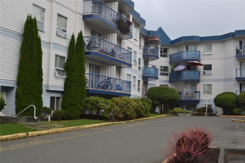 301-200 Back Rd  Courtenay, BC V9N 3W6