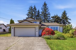 3586 Country Club Dr Nanaimo, BC V9T 1T9