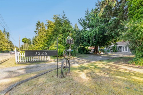 1226 Centre Rd, Qualicum Beach, BC 