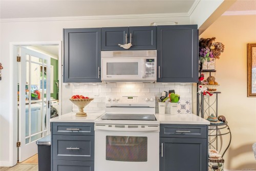 1226 Centre Rd, Qualicum Beach, BC 