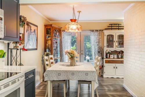 1226 Centre Rd, Qualicum Beach, BC 