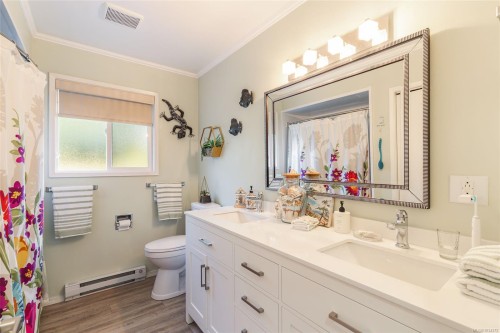 1226 Centre Rd, Qualicum Beach, BC 