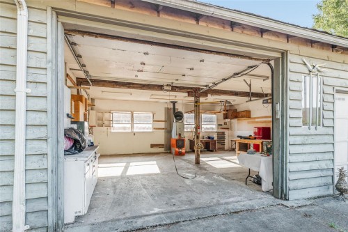 1226 Centre Rd, Qualicum Beach, BC 